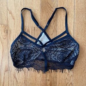 Black strappy bralette